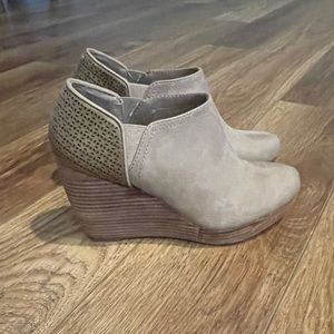 Dr. Scholls Harlow Wedge Booties